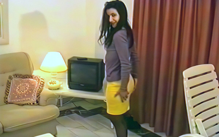 Real Sex Pass: Istri sange dengan berbulu ini dientot habis-habisan sama pria besar...