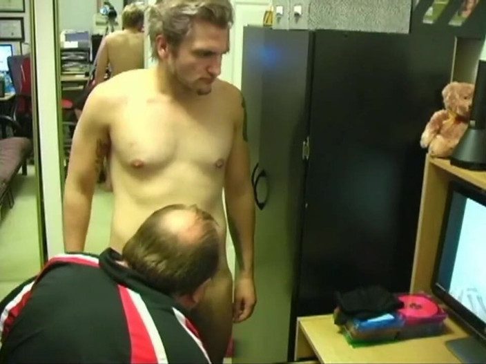 The Great Canadian Male: O explozie din trecut - Corbin2
