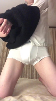 Young Twink thể hiện bản thân và cơ thể của mình