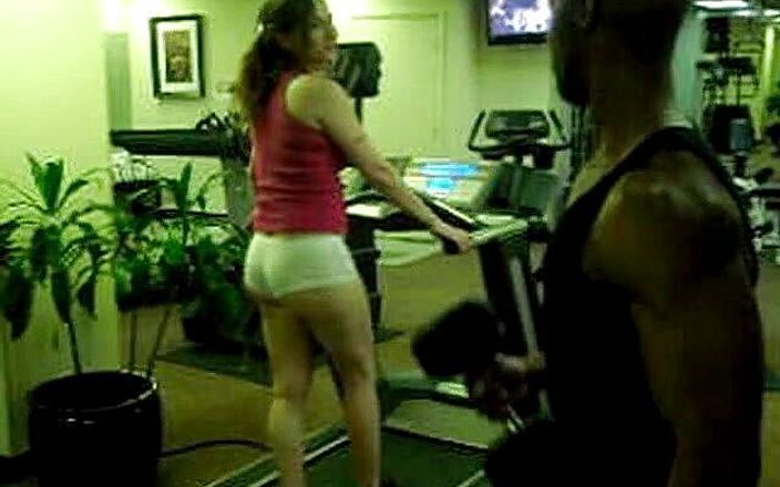 Sara Swirls Interracial Cuckold Erotica: Spruta för min BBC personliga tränare