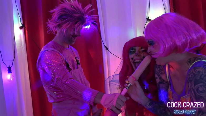 JessieRaexx: Růžové klauni s Aprilpaisley