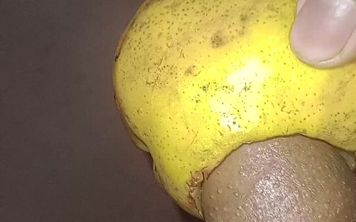DERECK LUU: Fruta de mierda