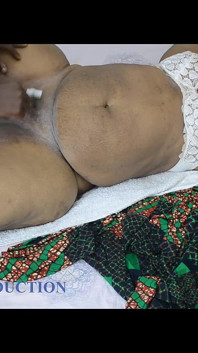 Eu lambi Queen_vusi buceta depois de raspar ela