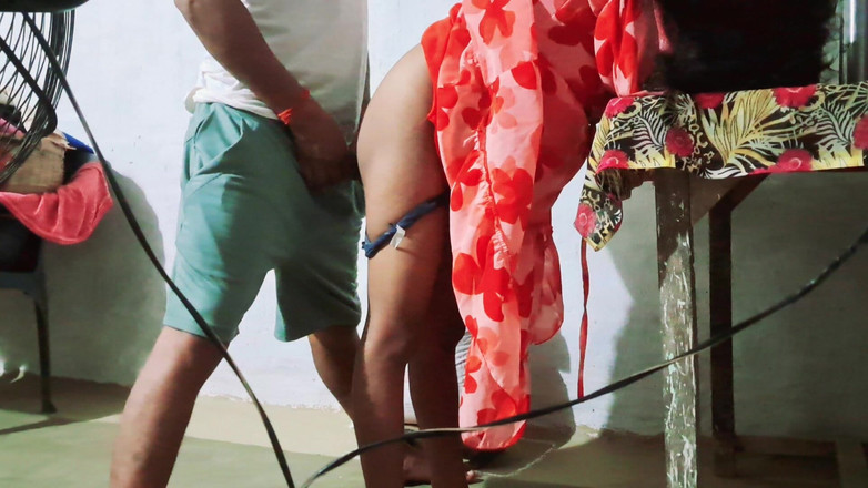 Trilokinath: Bella moglie calda indiana appena sposata ha scopato suo marito...