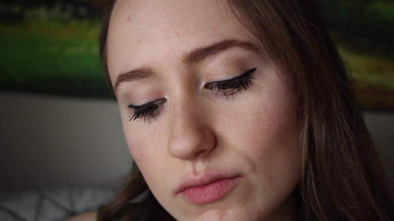 Lizzie Love: Een sappige mandarijn eten