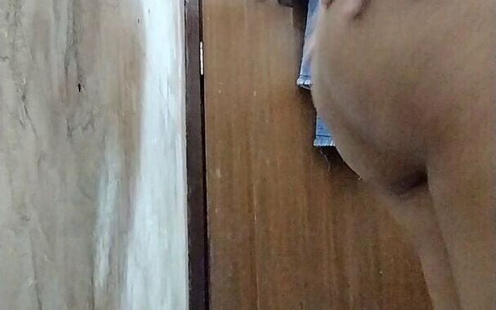 Riyathakur: Cuando vi a mi esposa bañarse, hice algo así con...