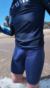 Surfer Gets Erect in His Lycra for the Pleasure of the People