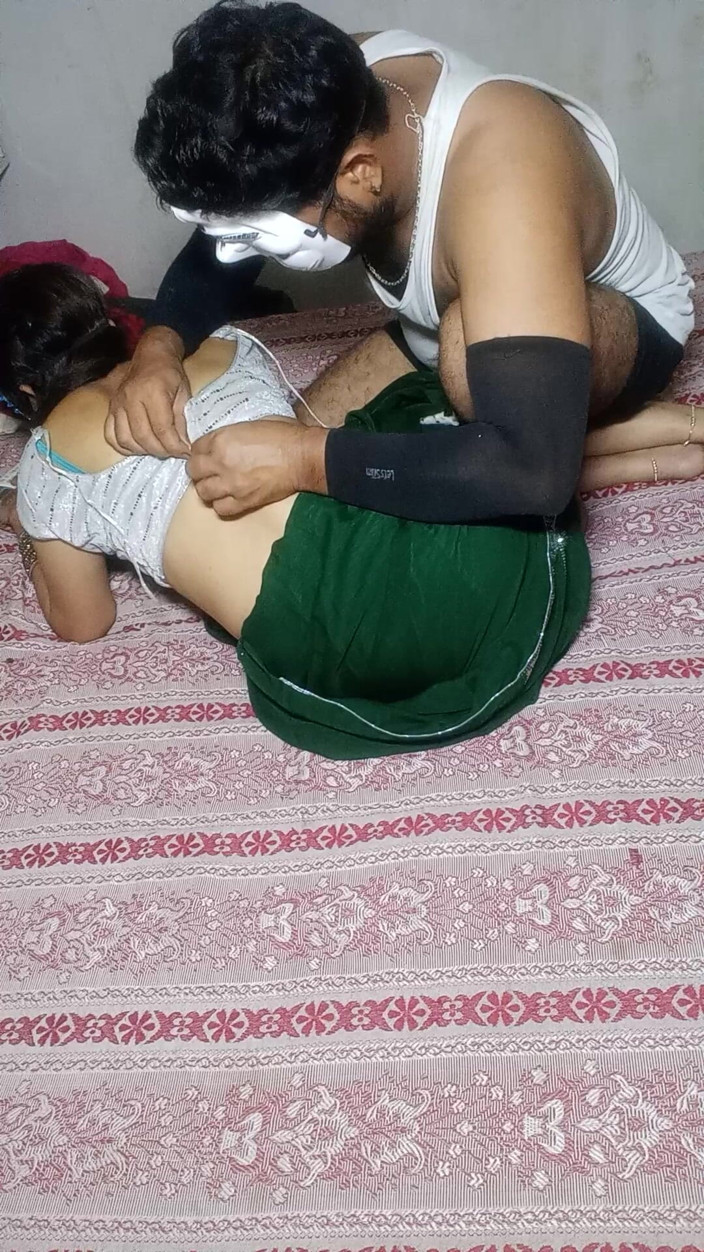 cuteindiancpl21: Pareja india caliente completo en romance