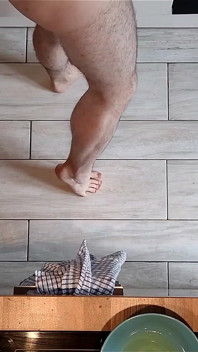Top Chef Naked: Snauwflake Is Cooking Pancake