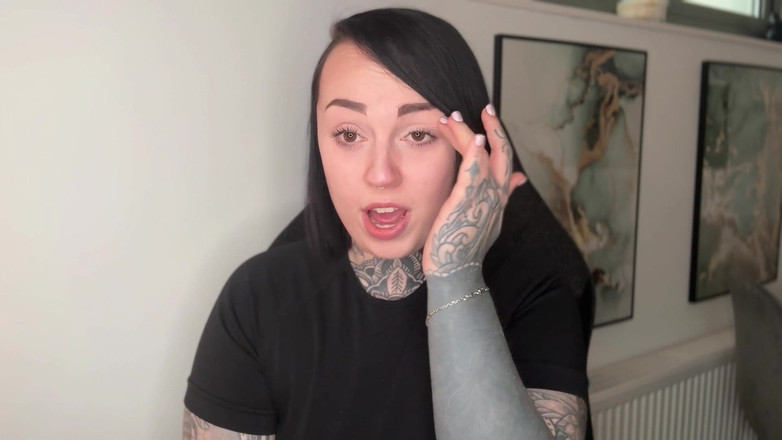 Miss Valentina: Executrixxx Pemerasan-fantasi
