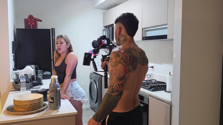Sweet American: Konten mentah. Di belakang Kamar Kerajaan