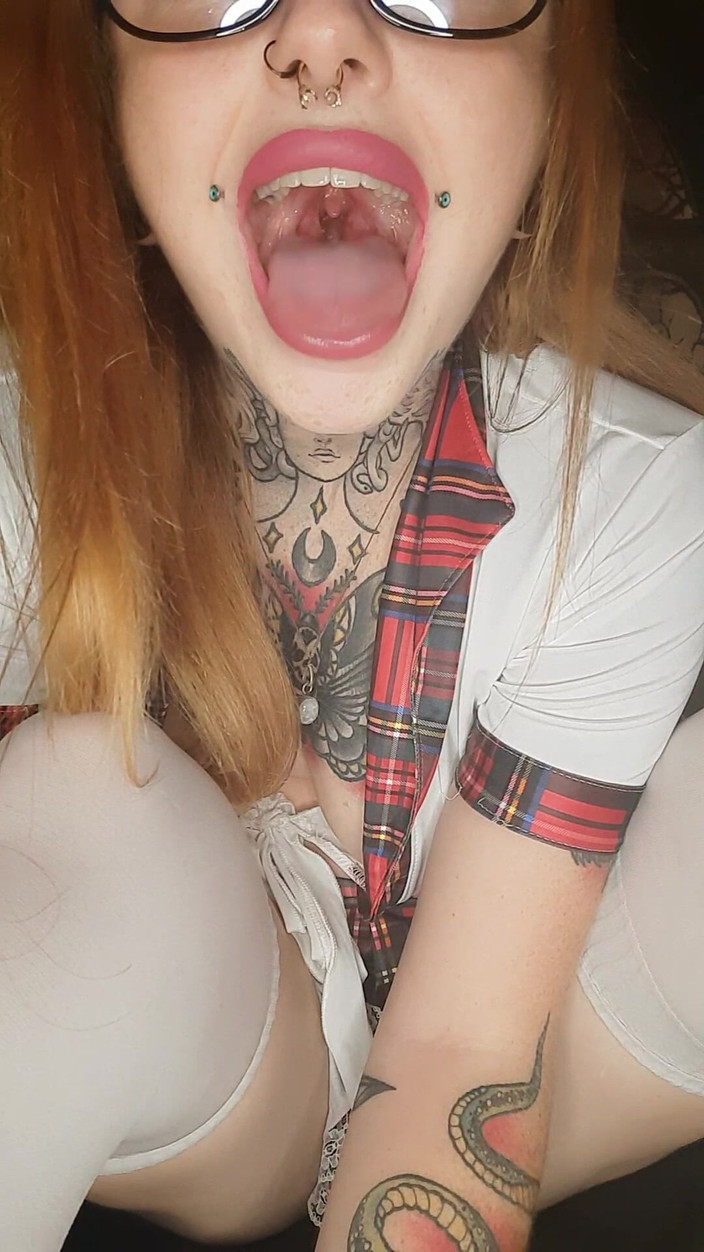 Yourfavecumslut: 전 BF 축소와 변태를 찾은 자이언트