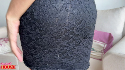 CuckoldHouse: Büyük Klitorisli Bu Gelin, Ilişkisinin Dışında Erkeklerle Seks Yapmayı Seviyor