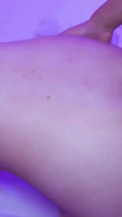 Neon Tenshi: Poprvé ukazuje její obličej. bývalá tanečnice žijící v Tokai se konečně...