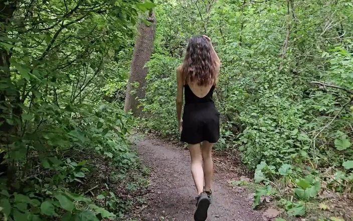 Ohseehere: Quick End to a Long Walk in the Forest