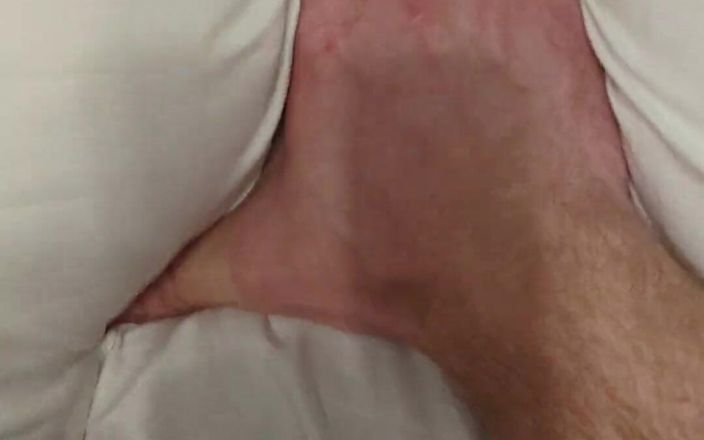 Bald Daddy: Un papa chauve a un jouet sexuel fantastique d’une salope...
