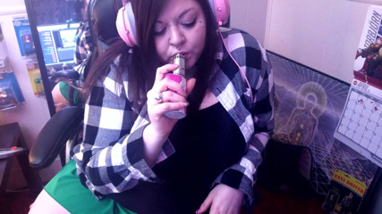 Gidget X: Vaping & ignoring you