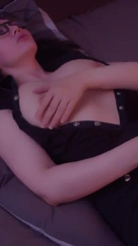 Lustful Male Gives Cunnilingus His Woman's and She Takes Orgasm Convulsions.