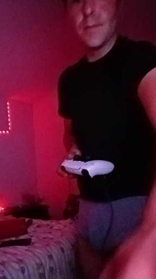 MaPache: Music and Gaming in Sexy Underware