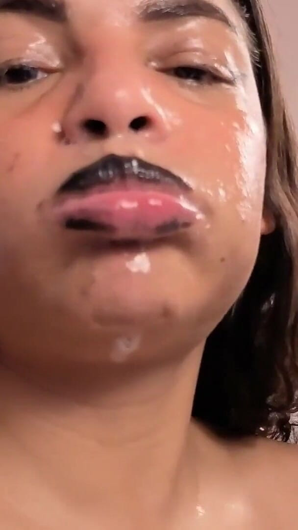 Black Lips Swallow on a Huge BBC (Anabel 693)