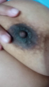 Desde Los Pechos Sensibles Que Tengo Los Pezones Duros Y