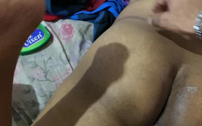Arabicqueen: Sevimli çift Husban dışarı çıktıktan sonra sikişiyor