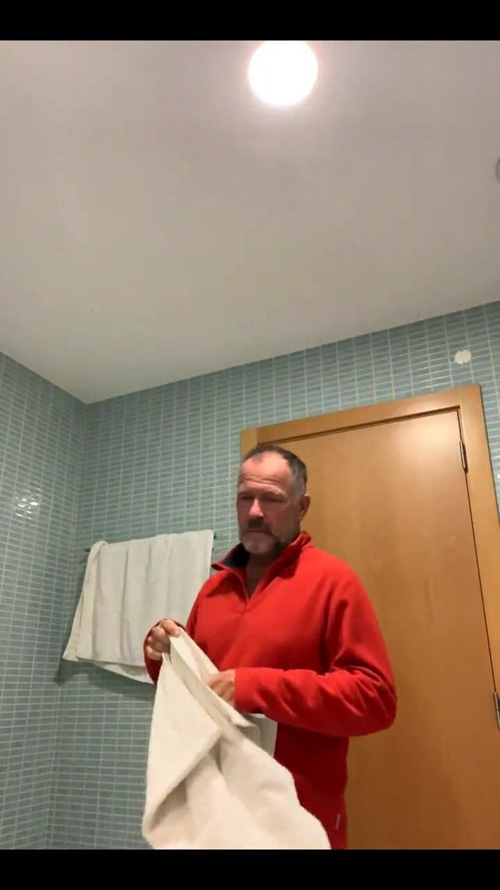 Daddybearvlc: Stream Started at 02/23/2024 11:04 Am Shower Time