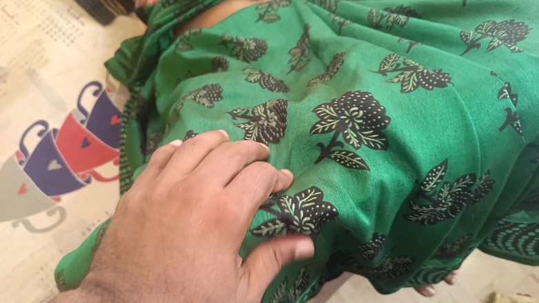 Apple baby: 주부 보지 핥기 바이럴 비디오