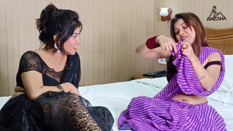 JAYESH GUPTA: Tina nandy con una bella ragazza lesbica