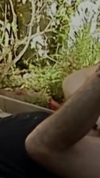 Beyond Holes sahne-2_friends işten sonra kır evinde seks yapıyor