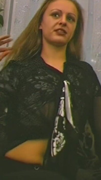 Blonde Babe Palce ciasne cipki do wybuchowego orgazmu