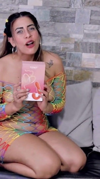 Honey play box honey'den yeni oyuncağımı kutumu açıyor ve test ediyor