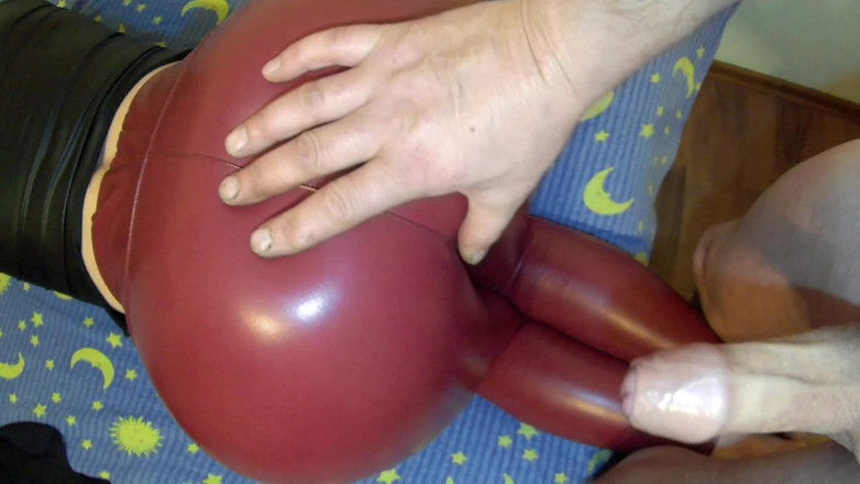 Leather Addict: Большой камшот на тугие кожаные штаны