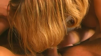 Perv Milfs n Teens: Blonďatá hotties Cindy a Lussi Pet, paw a sdílení sexy...