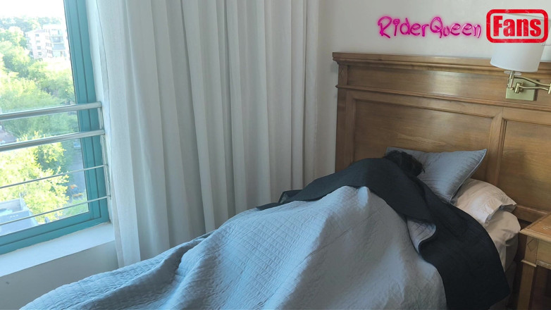 Riderqueen: Stiefmutter in meinem bett - video für fans