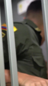 Polițistul fute o curvă la secția de poliție - Max Betancur și Shairapsychosex