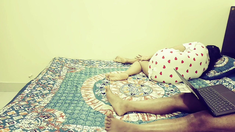 Coupleworld0002: Przybrana Siostra Dzieli Łóżko Z Indyjskim Starszym Bratem W Domu Sam.