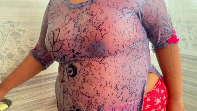 Aria Mia: Egypt BBW Stepmom Shower in Bathroom When Stepson Got Super...