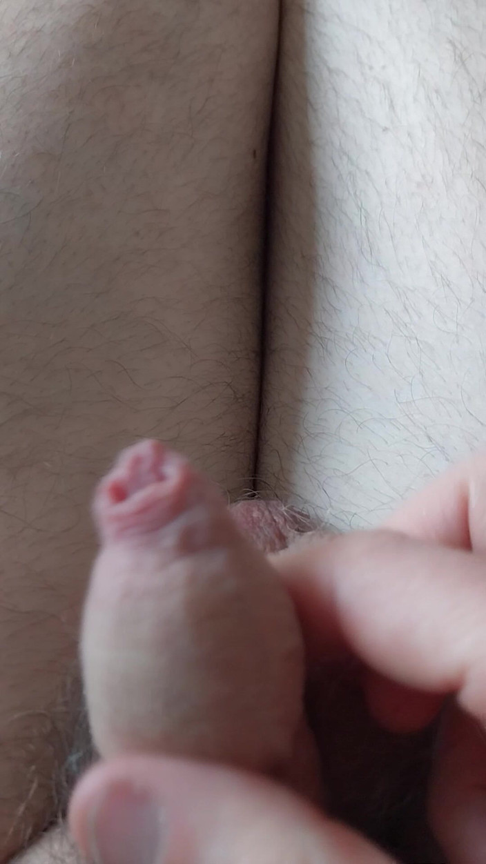 Cindy Belfast: 부드러운 핑크 Sissy 자지 사정