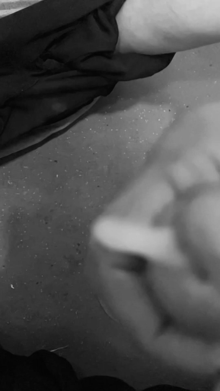 janipeso: Handjob in Slowmotion Blowout