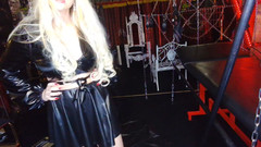 Queen_of_BDSM: Trink Meinen Natursekt.