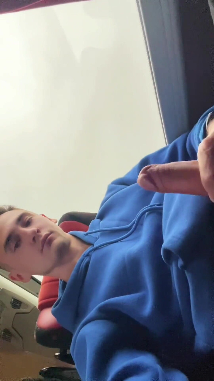 Nick Lewis: 공공 장소에서