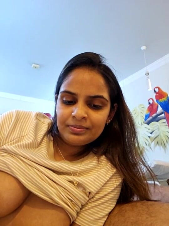 Treblsex: Indická manželka a manžel mají románek s těhotnou v rozhovoru