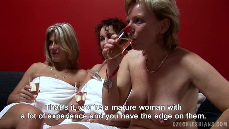 Czech Lesbians: Lesbian Czech 3 - Bahagian 2: Tiada batang Dibenarkan - Si blonde matang menjilat...