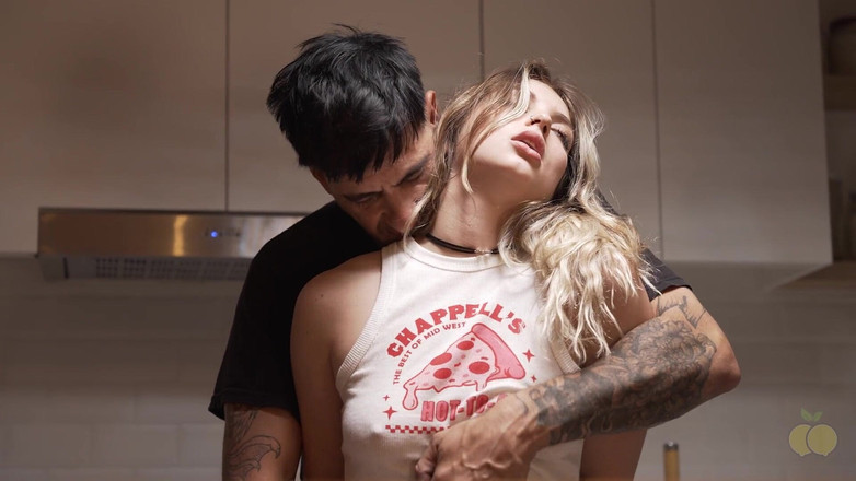 limonproducciones7: O corno do meu marido não pode me ver traindo...