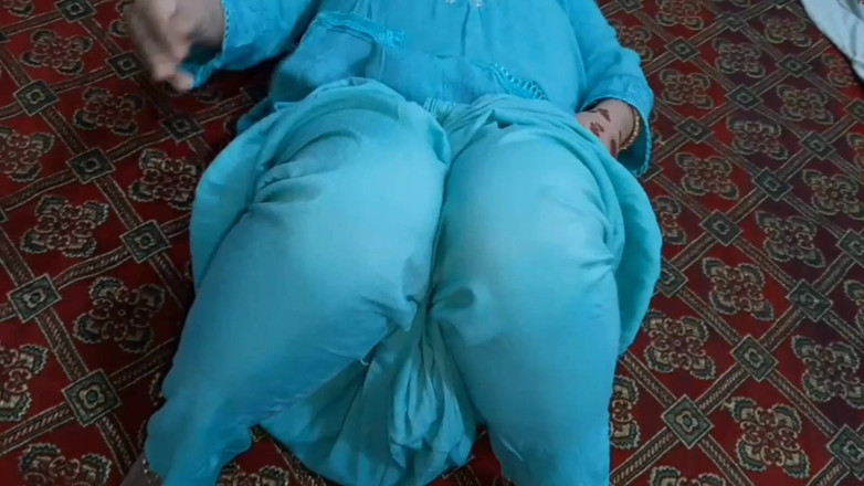 QueenbeautyQB: Desi Bhabhi mi dala šanci ošukat ji samotnou