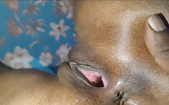 Peeda best aprasad: Kız Kardeş Odası