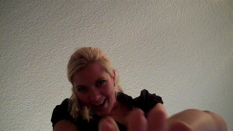 Cryptostudios: Tabitha giantess 92