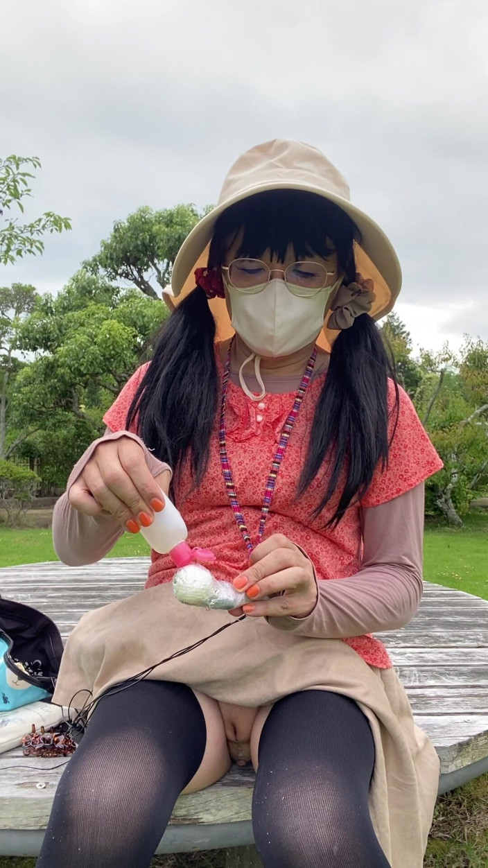 megu2002: No. 283: Playing with an Outdoor Vibrator Set