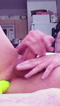 Großer schwanz, Dilf mike streichelt seinen schwanz und reitet einen großen analdildo